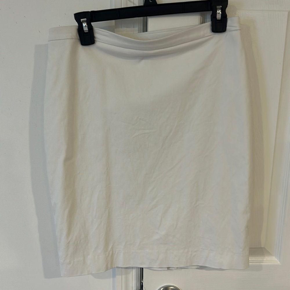 White pencil skirt
